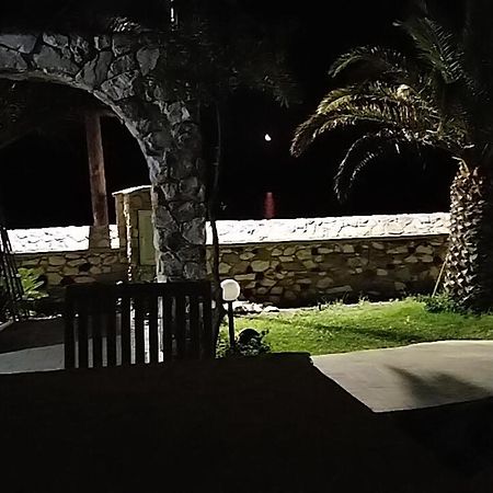 Το Πετρινο Villa Agia Marina Mikrolimanou Dış mekan fotoğraf